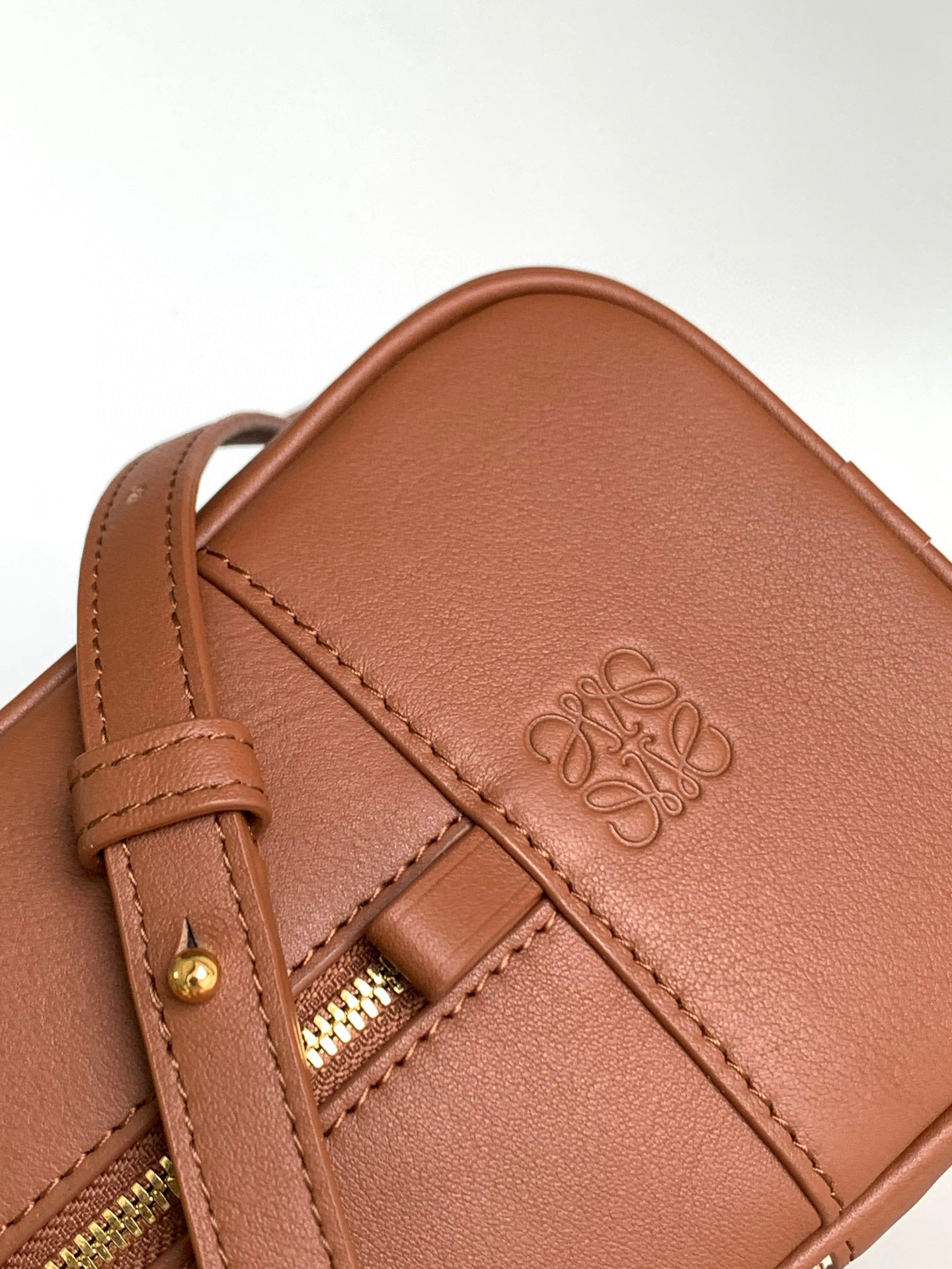 MOMO- A039N08X02-2713 Amazona cowhide item：B-B063F2327C