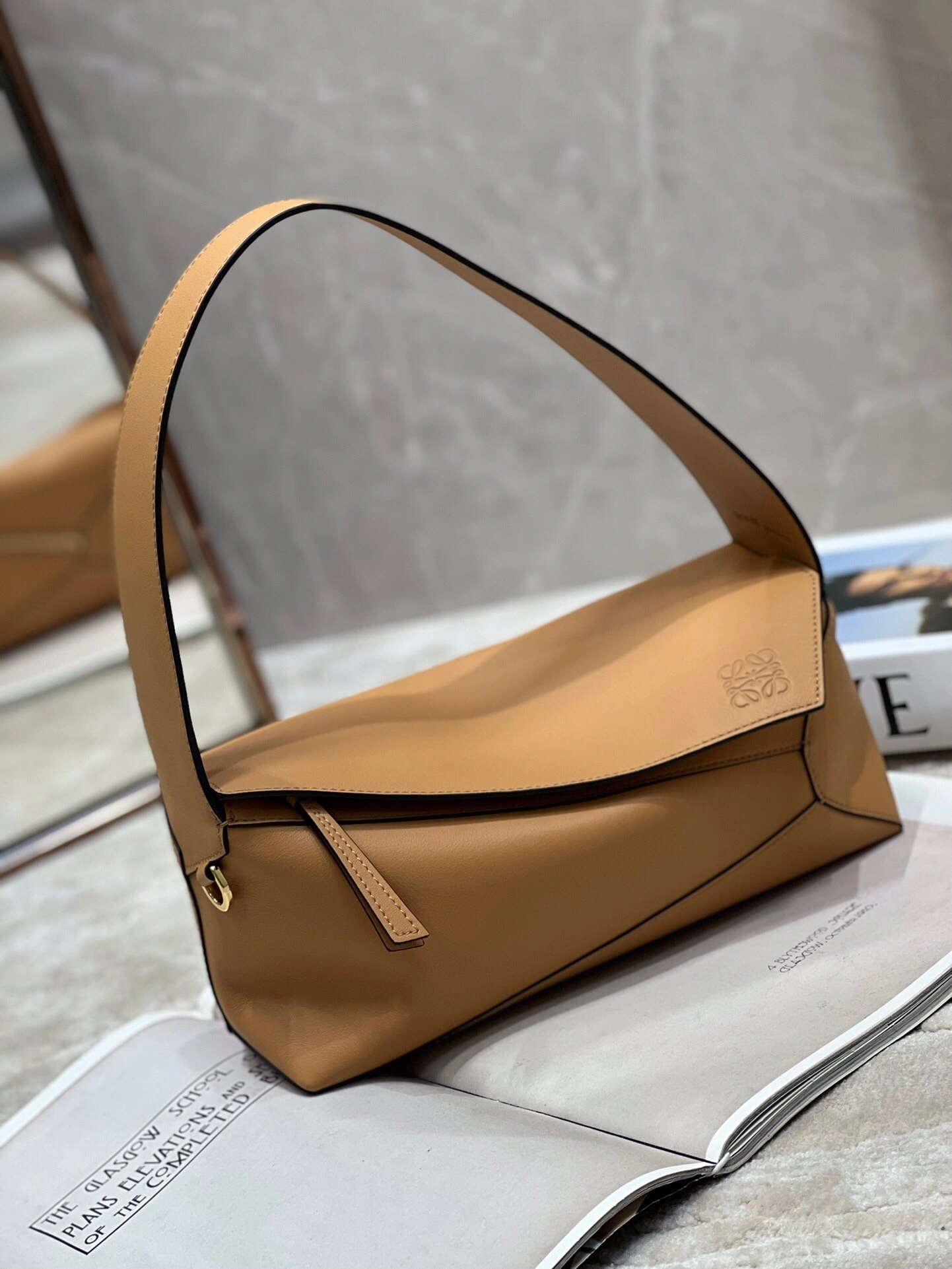 MOMO- A510J67X01-2586 item:D-B063A0457S