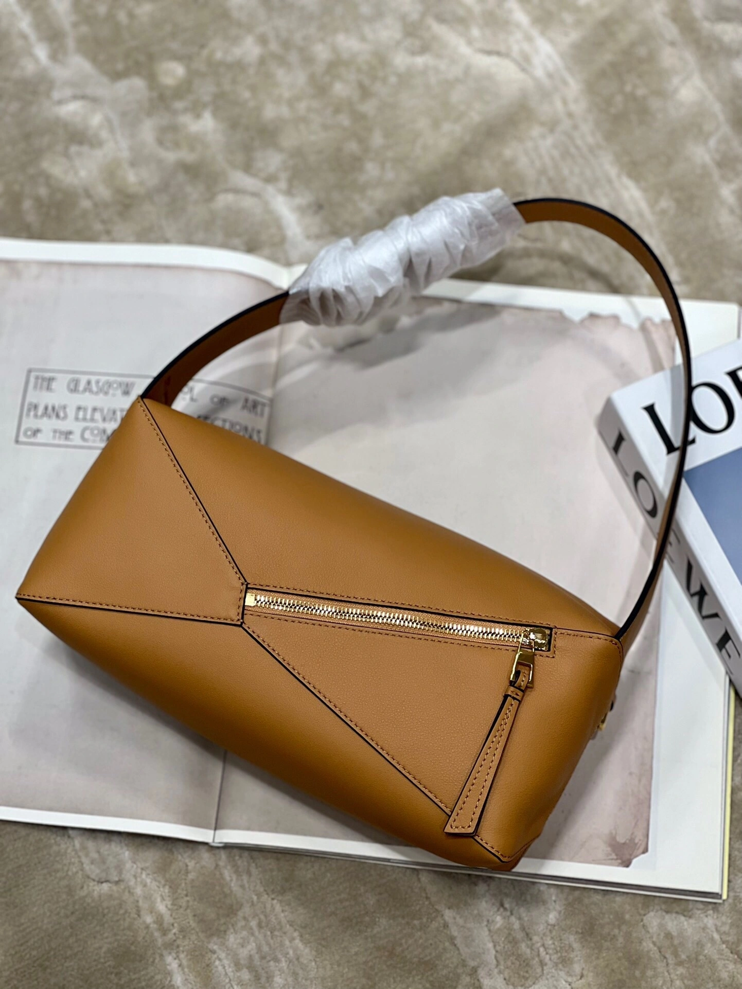 MOMO- A510J67X01-2586 item:D-B063A0457S