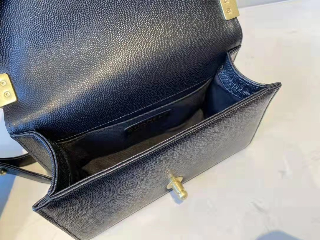 &MOMO- A67085 Calfskin BOY item : B-B00M1651