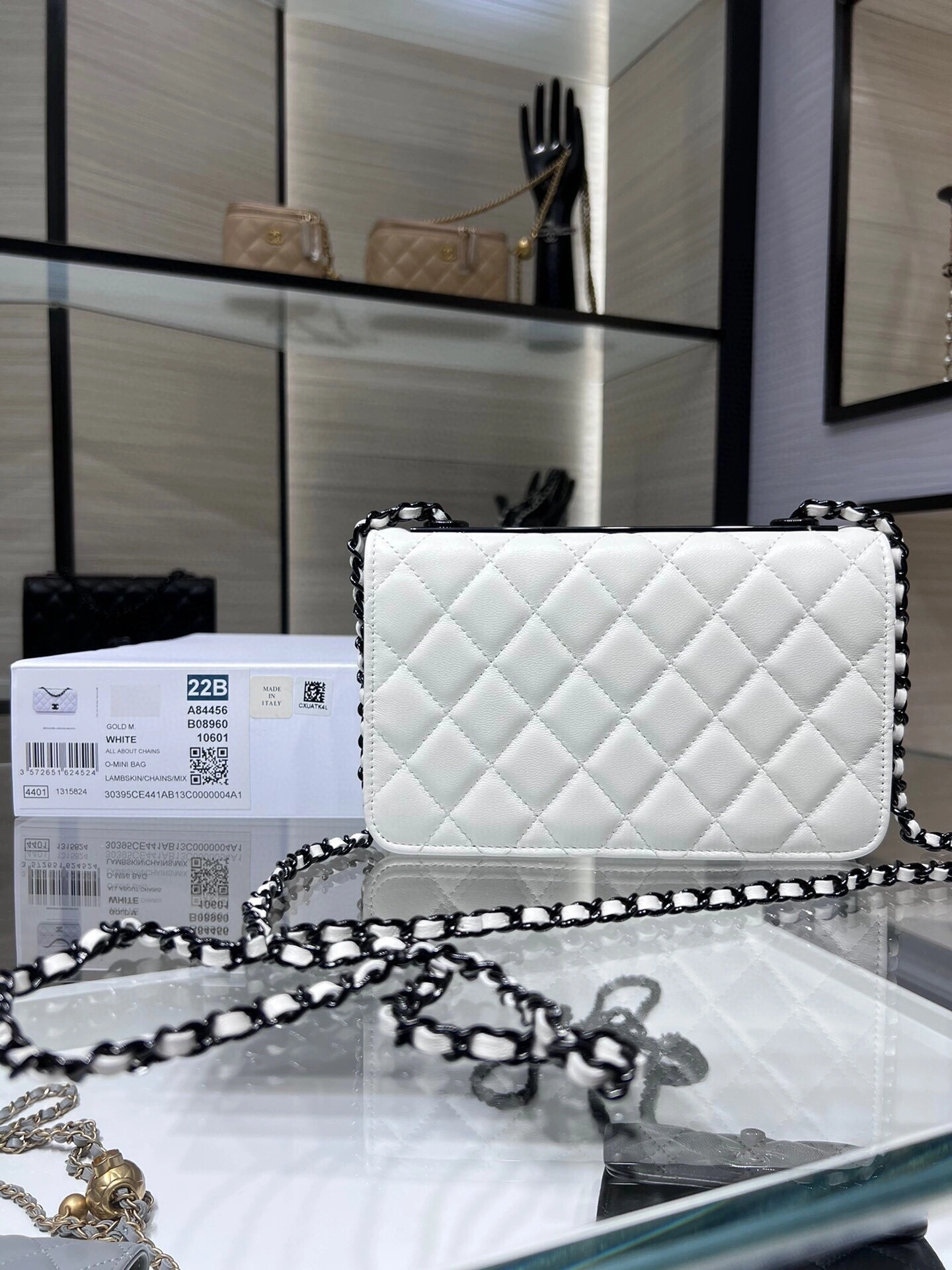 MOMO- A80982-B08960-10601 item：C-B063I2336V