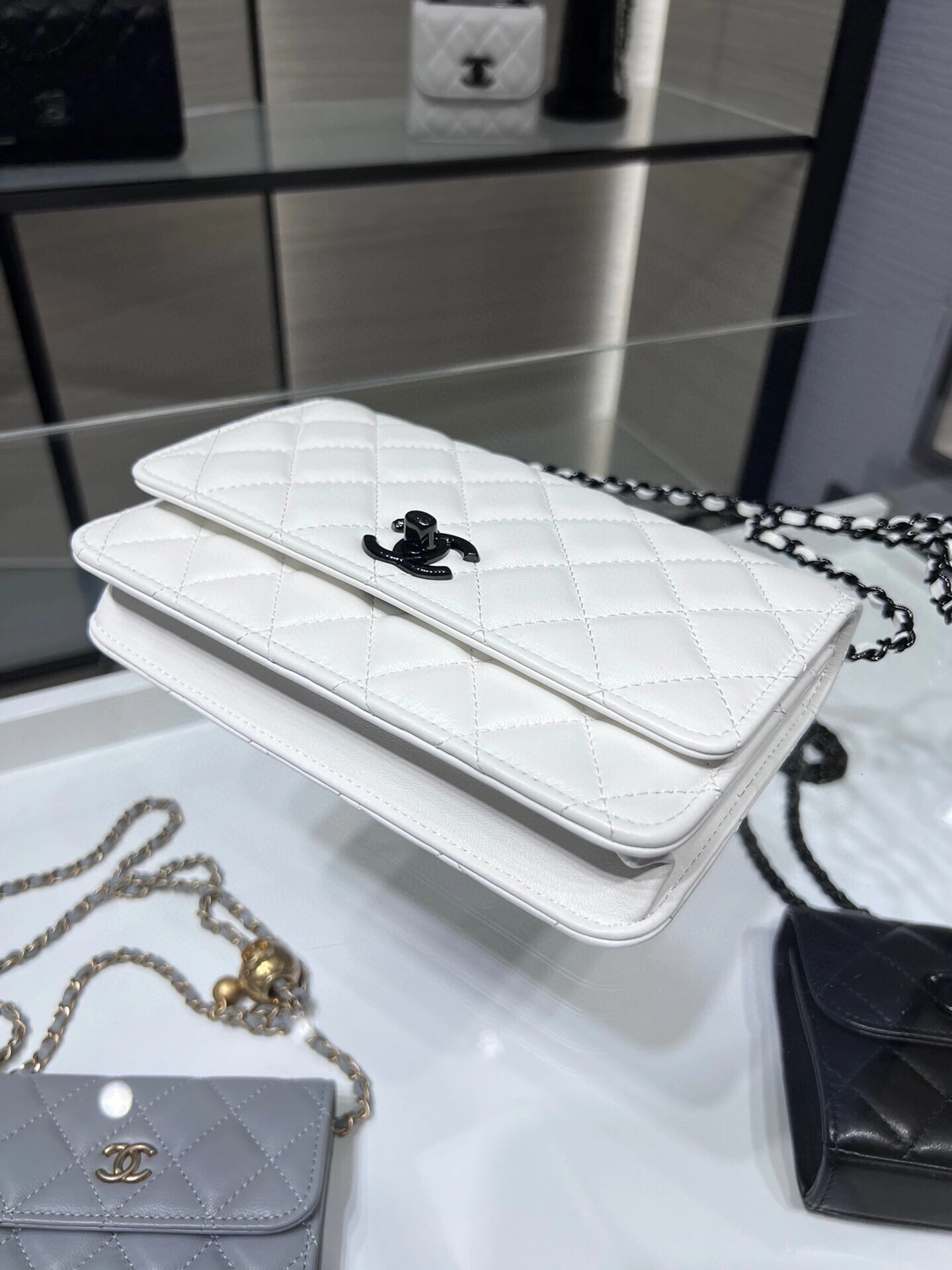 MOMO- A80982-B08960-10601 item：C-B063I2336V