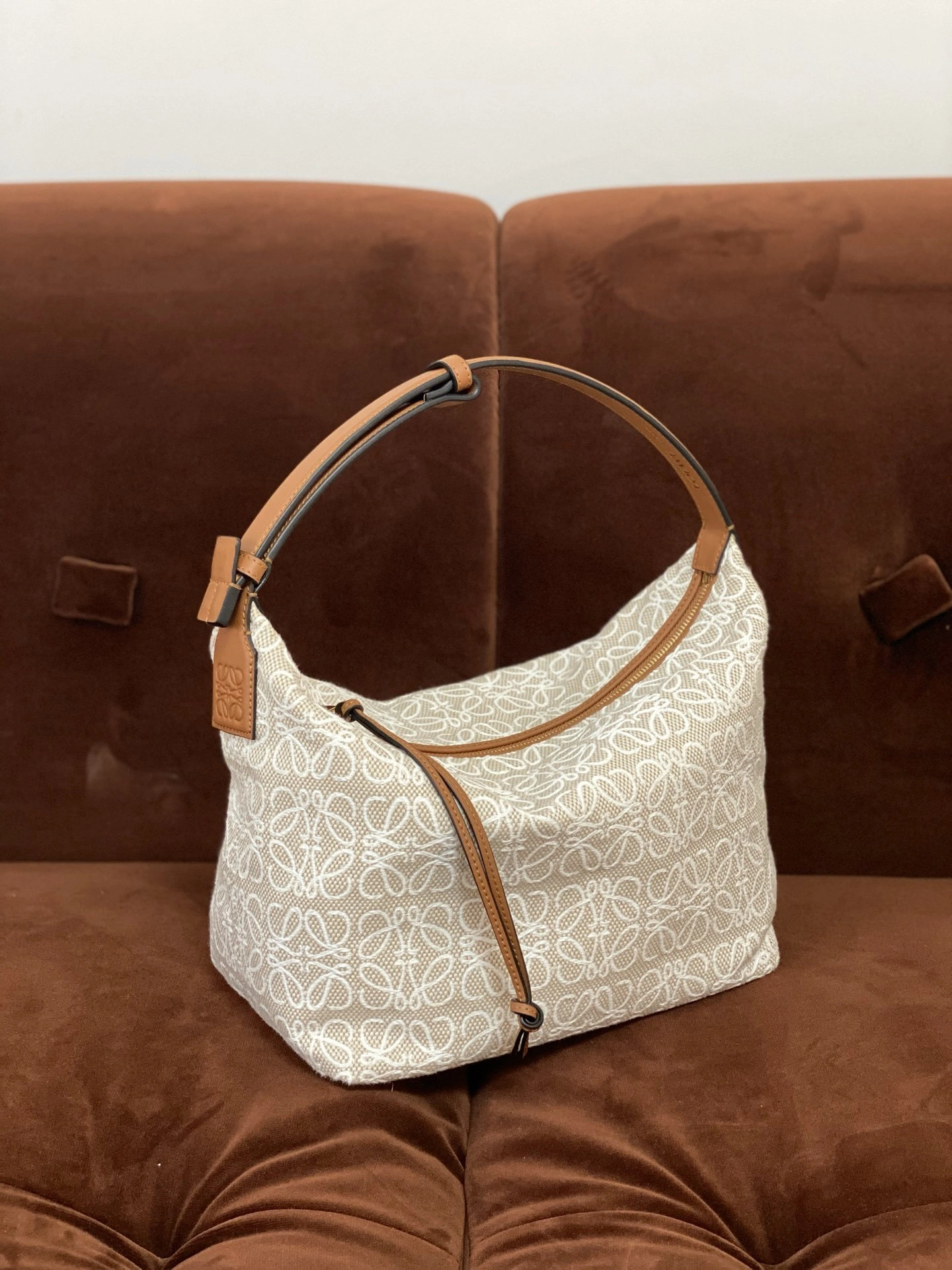 &MOMO- A906K68X04-2426 item：C-B063I3047V