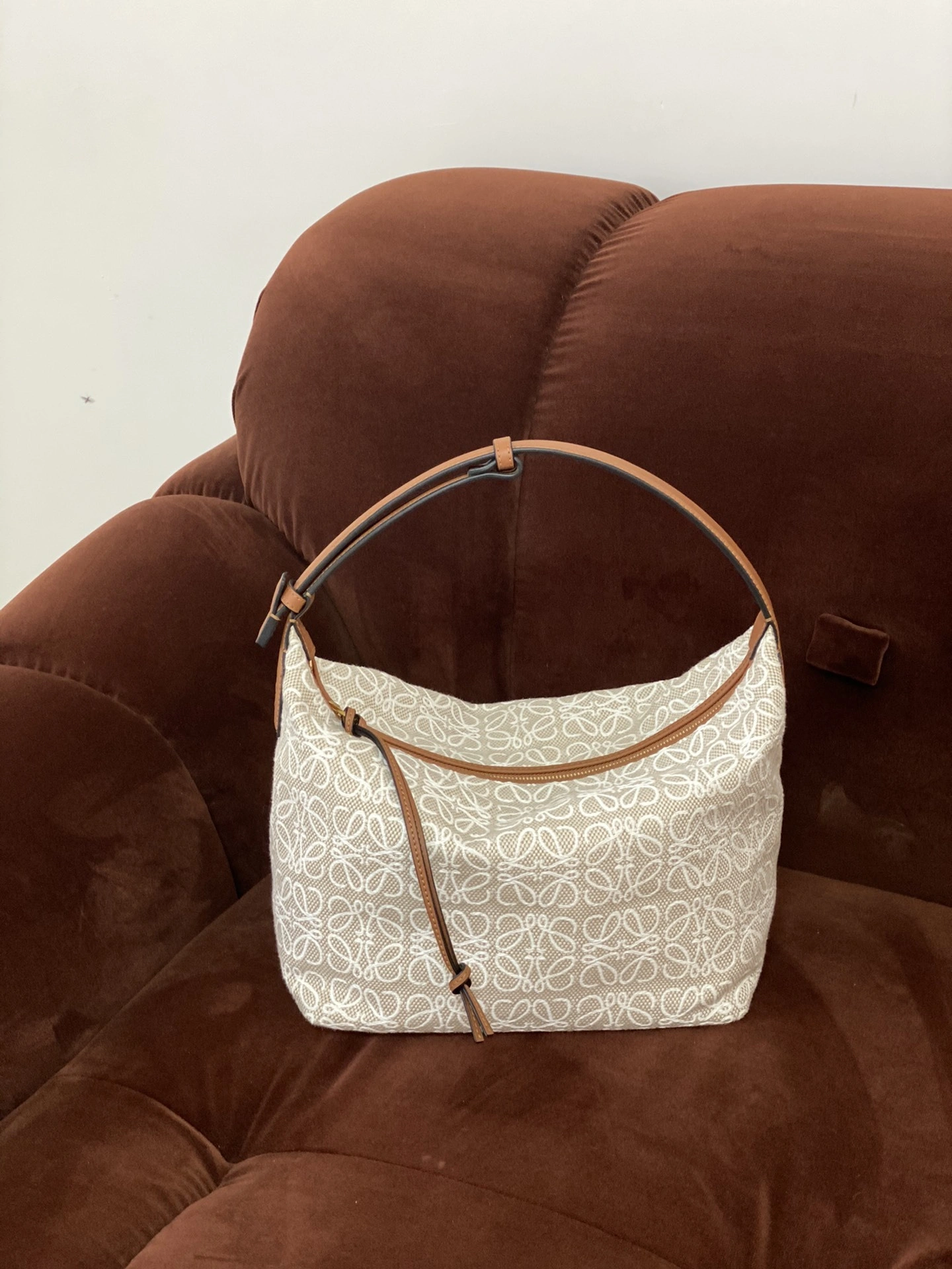 &MOMO- A906K68X04-2426 item：C-B063I3047V