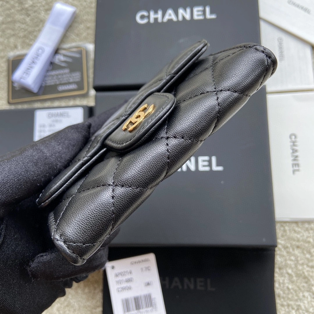 MOMO- AP0214 sheephide item : B-B00M1830