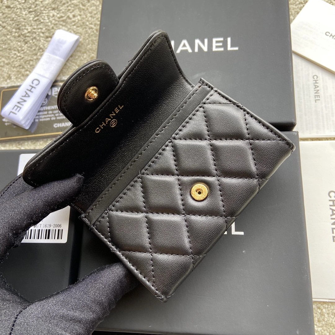MOMO- AP0214 sheephide item : B-B00M1830