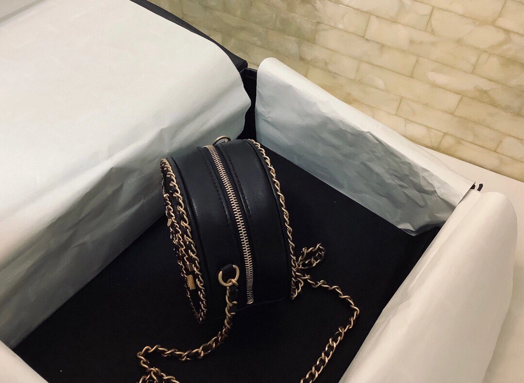MOMO- AP0365 sheephide item : B-B307M2815