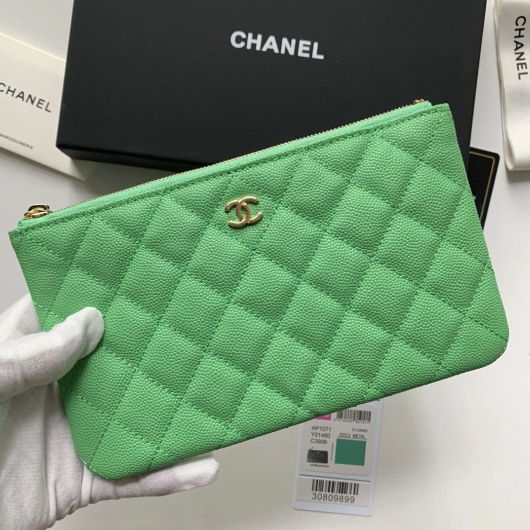 MOMO- AP1071 item : B-B202M2806