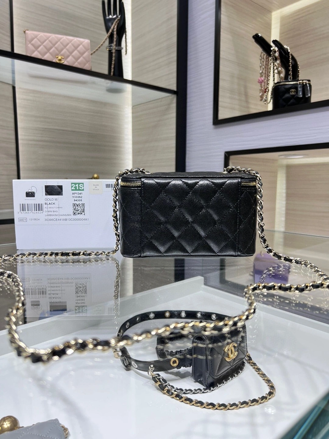 MOMO- AP1341Y item : B-B00M2501
