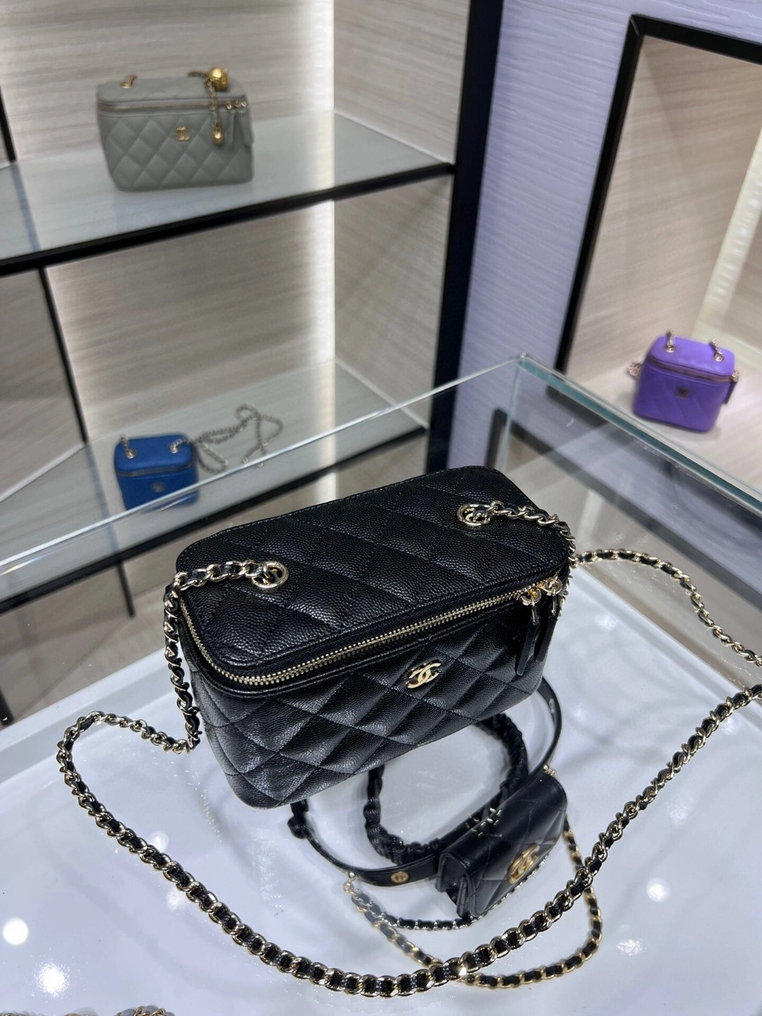 MOMO- AP1341Y item : B-B00M2501