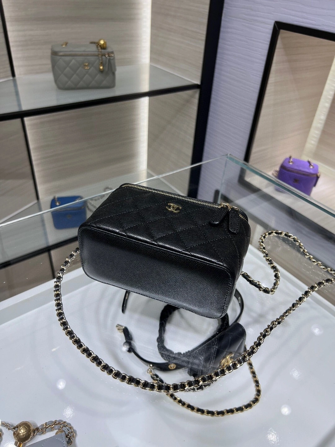 MOMO- AP1341Y item : B-B00M2501