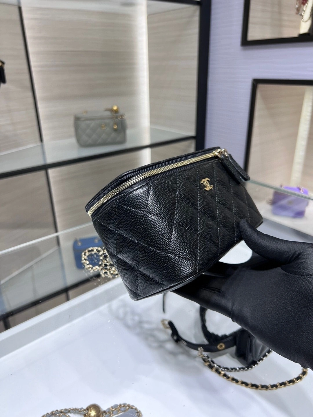 MOMO- AP1341Y item : B-B00M2501