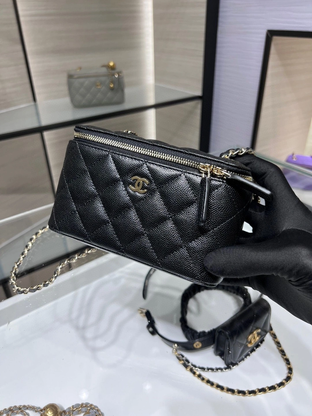 MOMO- AP1341Y item : B-B00M2501