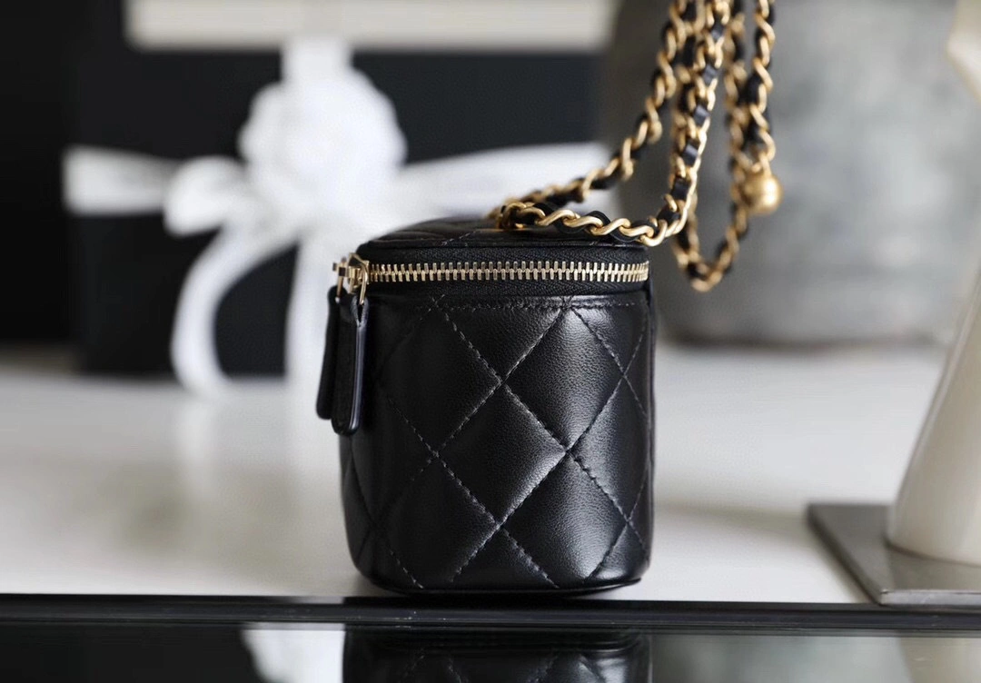 MOMO- AP1447 B02991 94305 Calfskin item : B-B598E1404S
