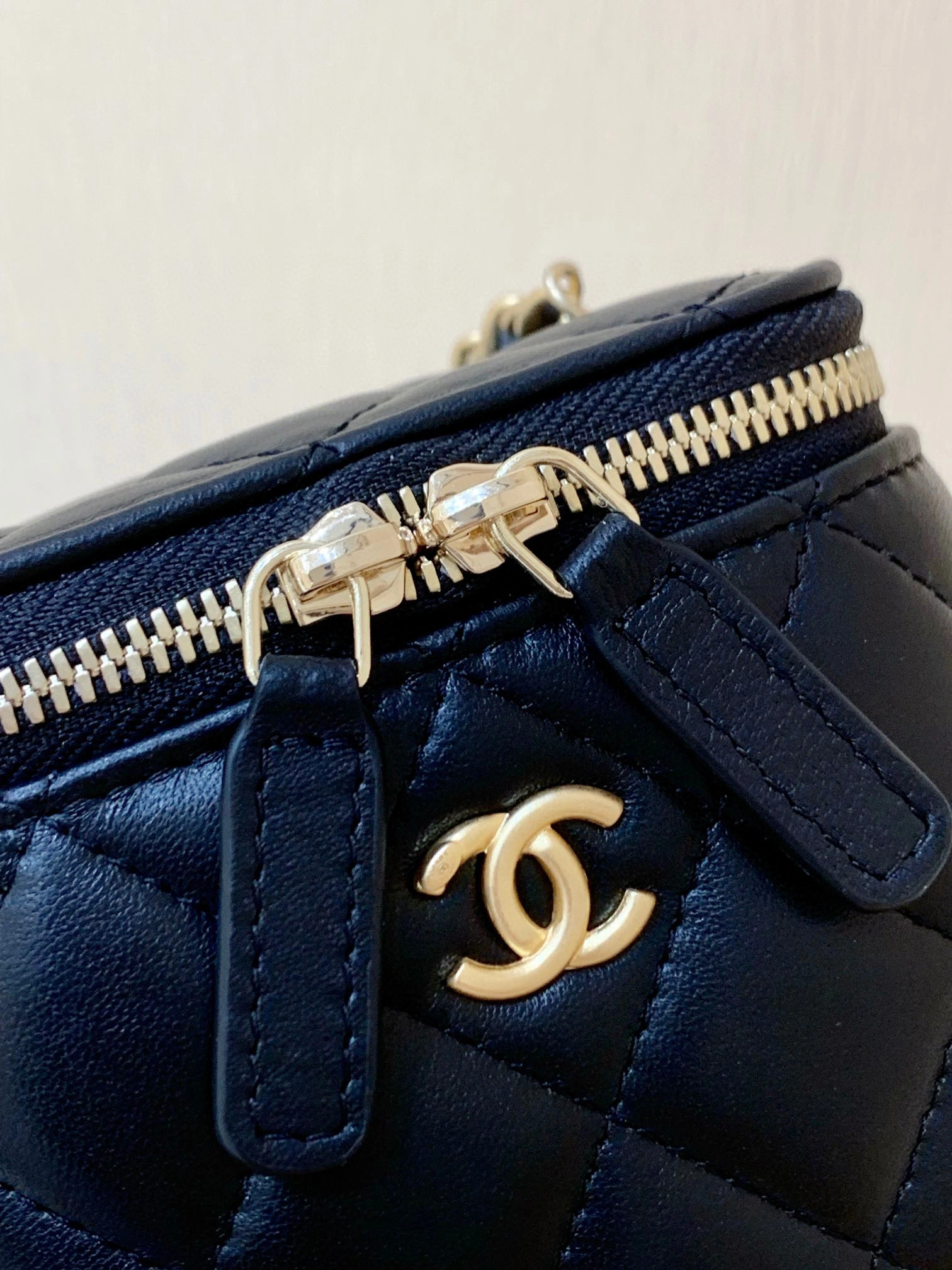 MOMO- AP1447-B08034-94305 2022cc lambskin item：B-B000F0628C
