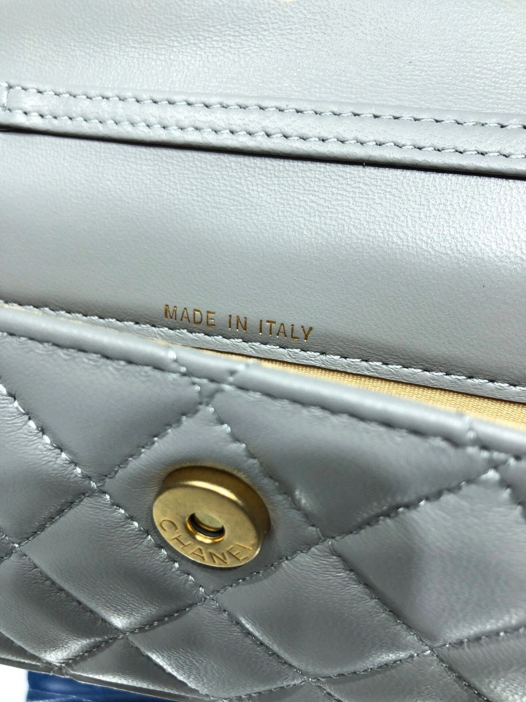 MOMO- AP1465 sheephide item : B-B00M1605