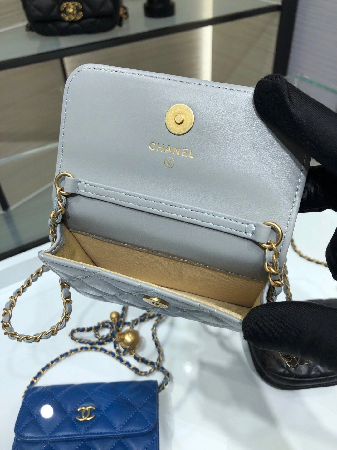 MOMO- AP1465 sheephide item : B-B00M1605
