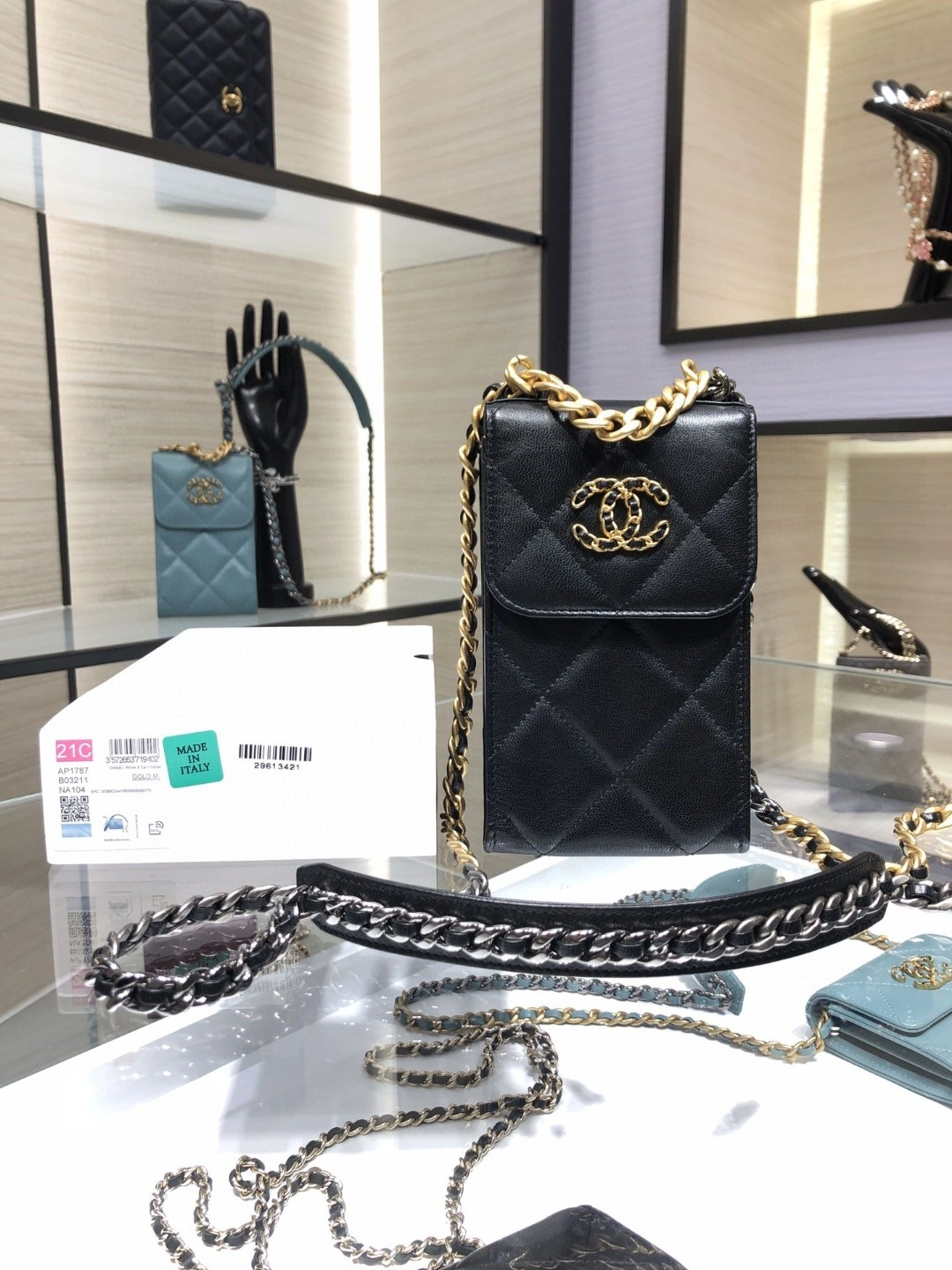 MOMO- AP1773 Lambskin 19 item : B-B00M2514