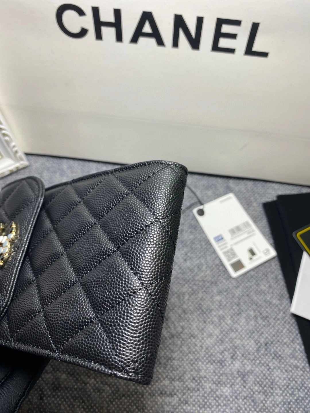 MOMO- AP2033 21SS Calfskin item : B-B00M2507
