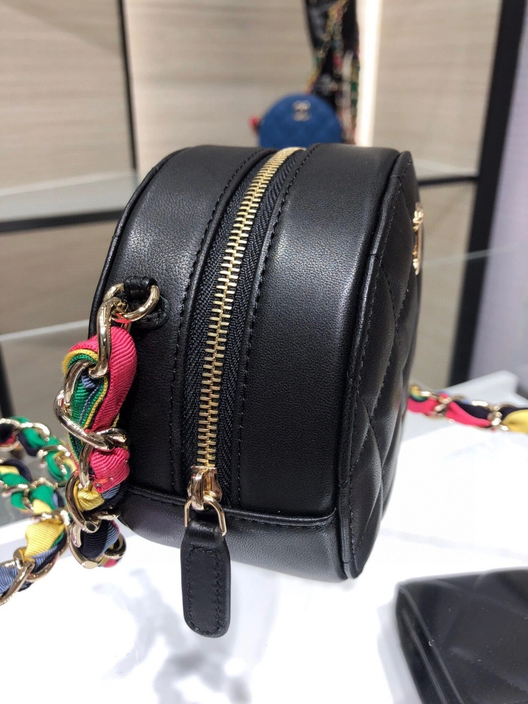 MOMO- AP2055 item : B-B00M2037