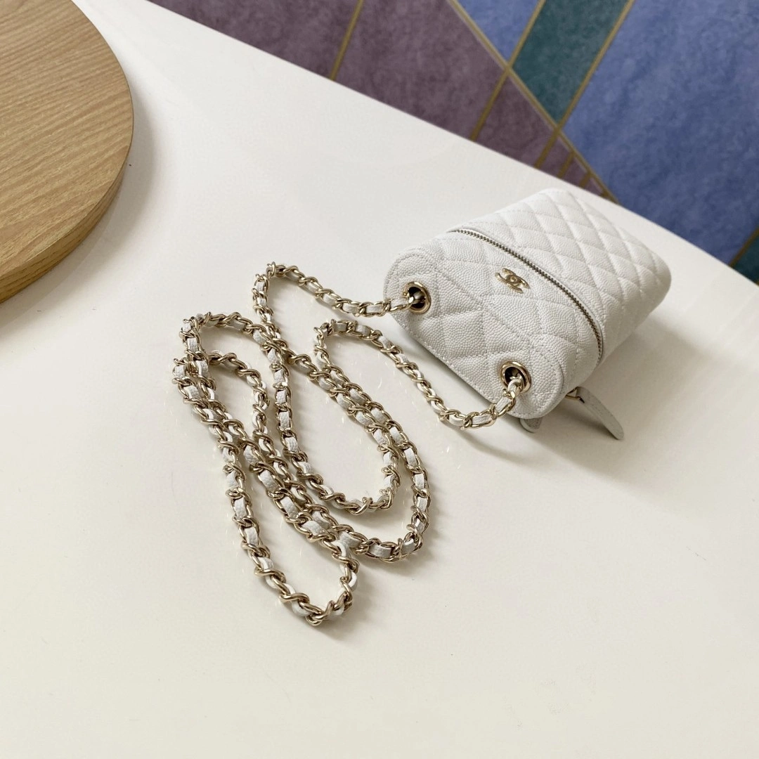 MOMO- AP2084 cowhide item : B-B00M1732