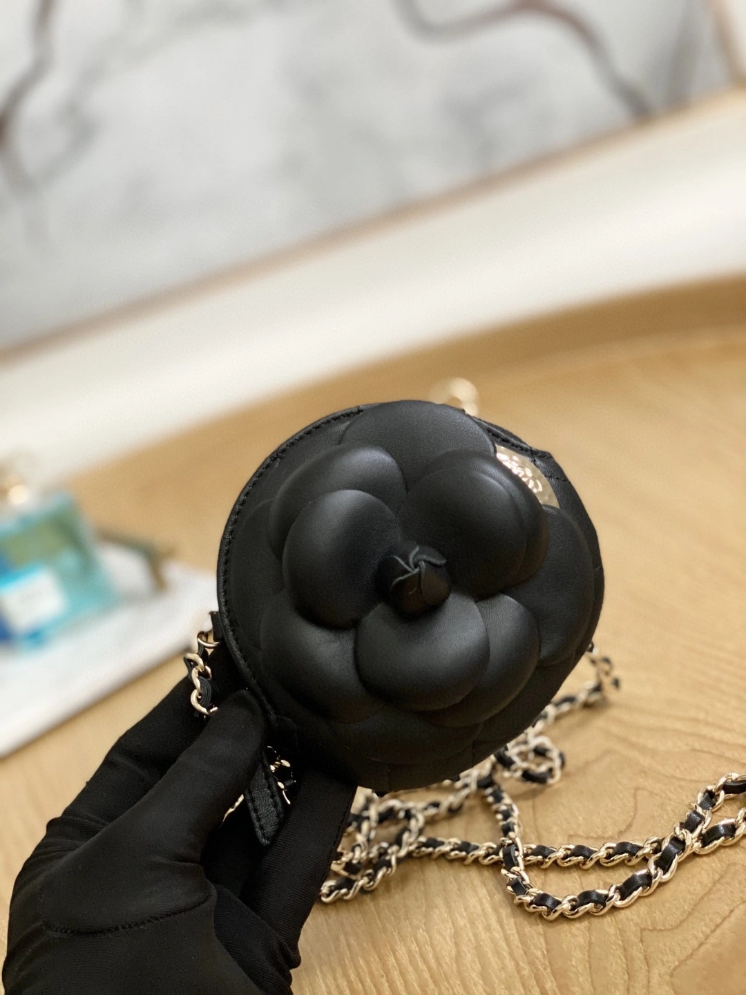 MOMO- AP2121 item : B-B063M2803