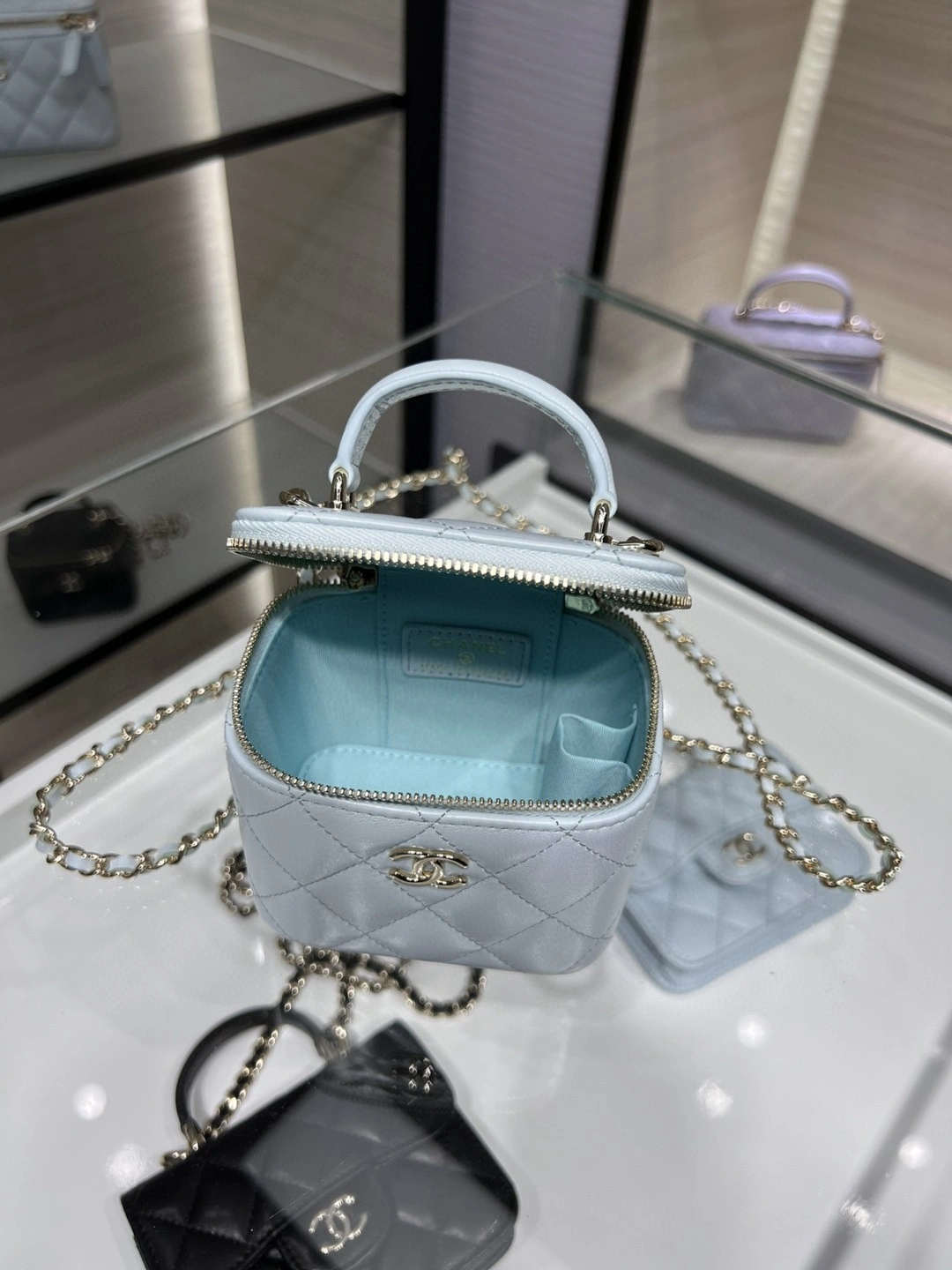 MOMO- AP2198 item : B-B307M1838