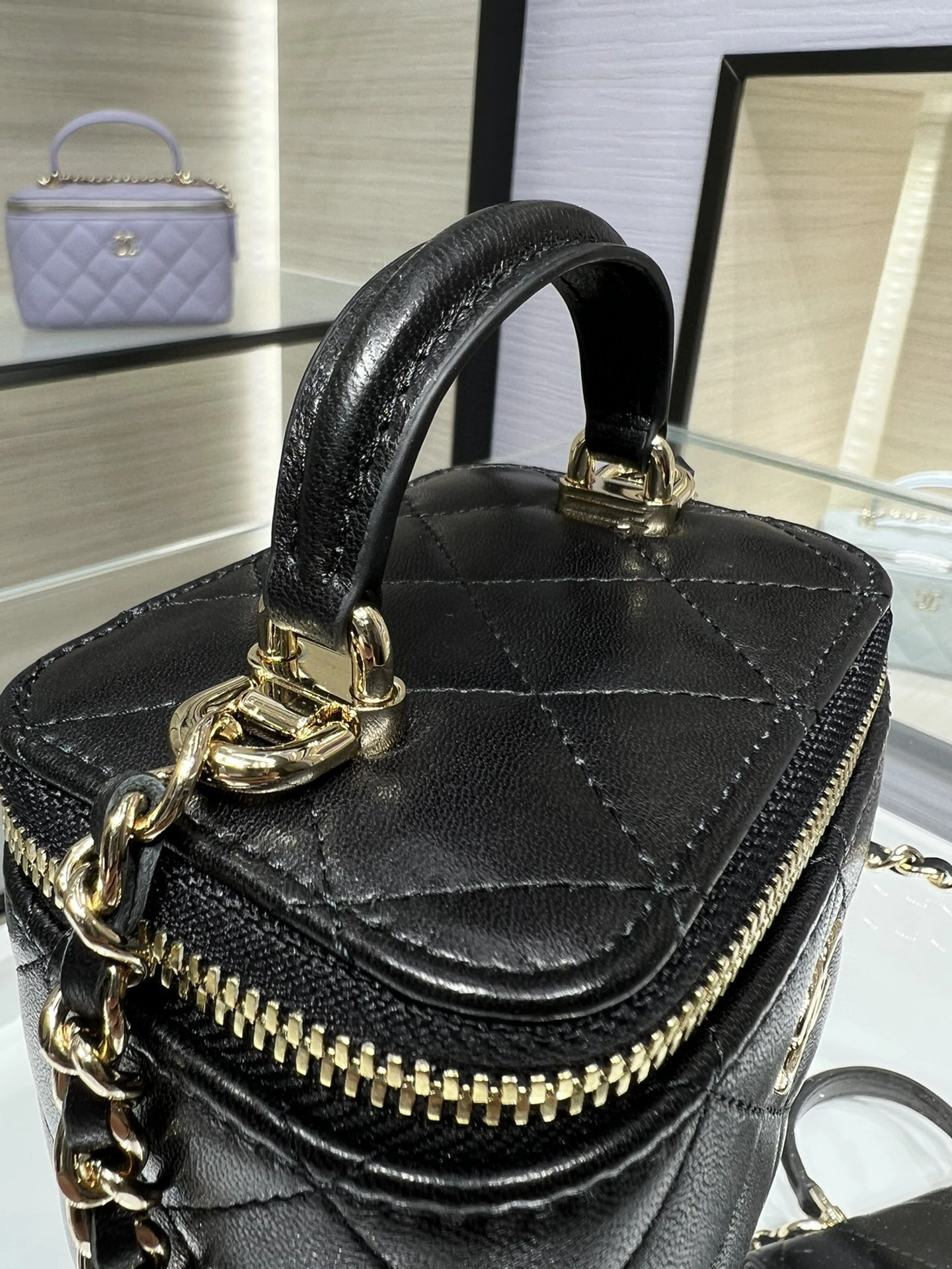 MOMO- AP2198 item : B-B307M1904