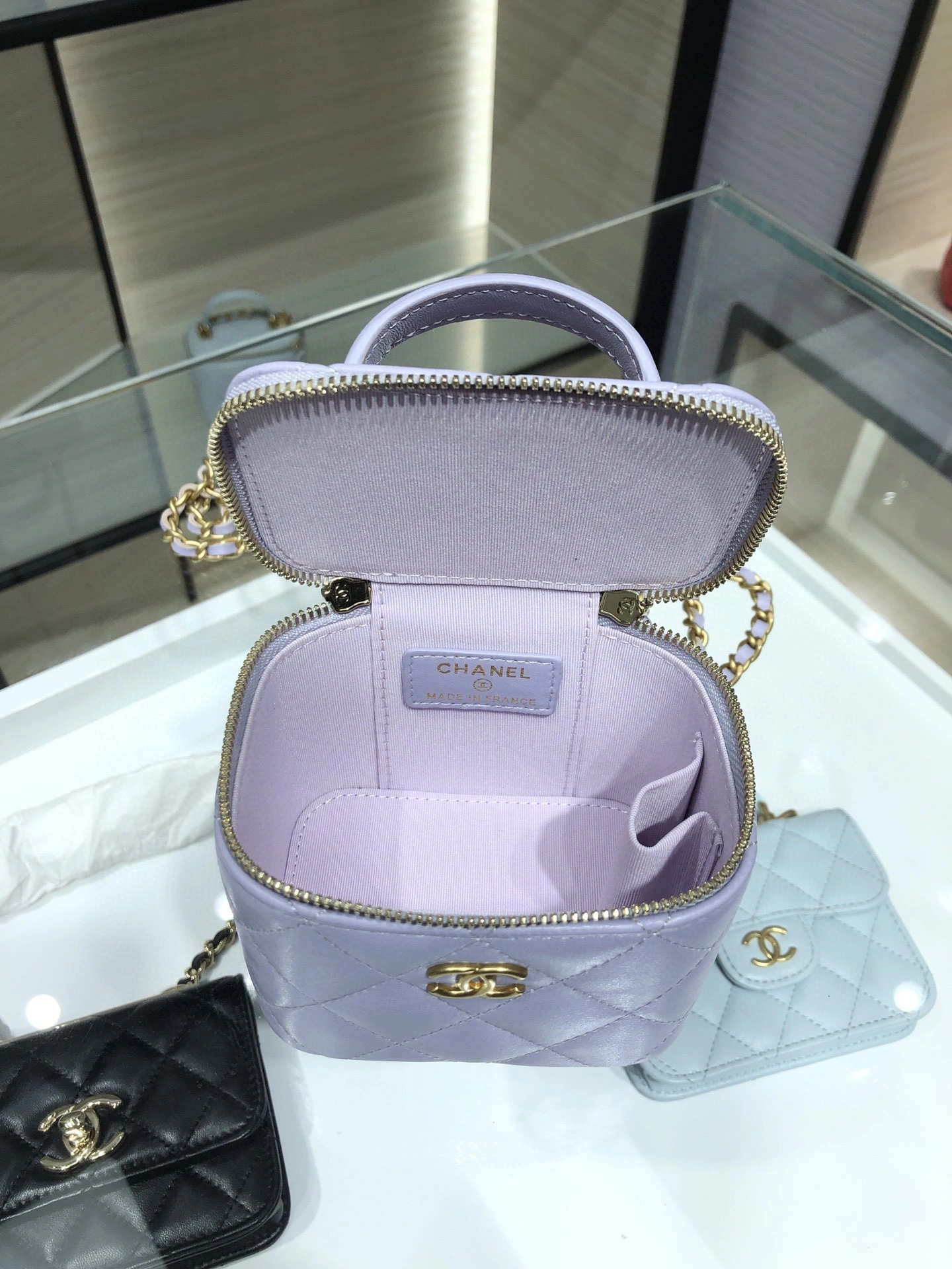 MOMO- AP2198 item : B-B307M1905