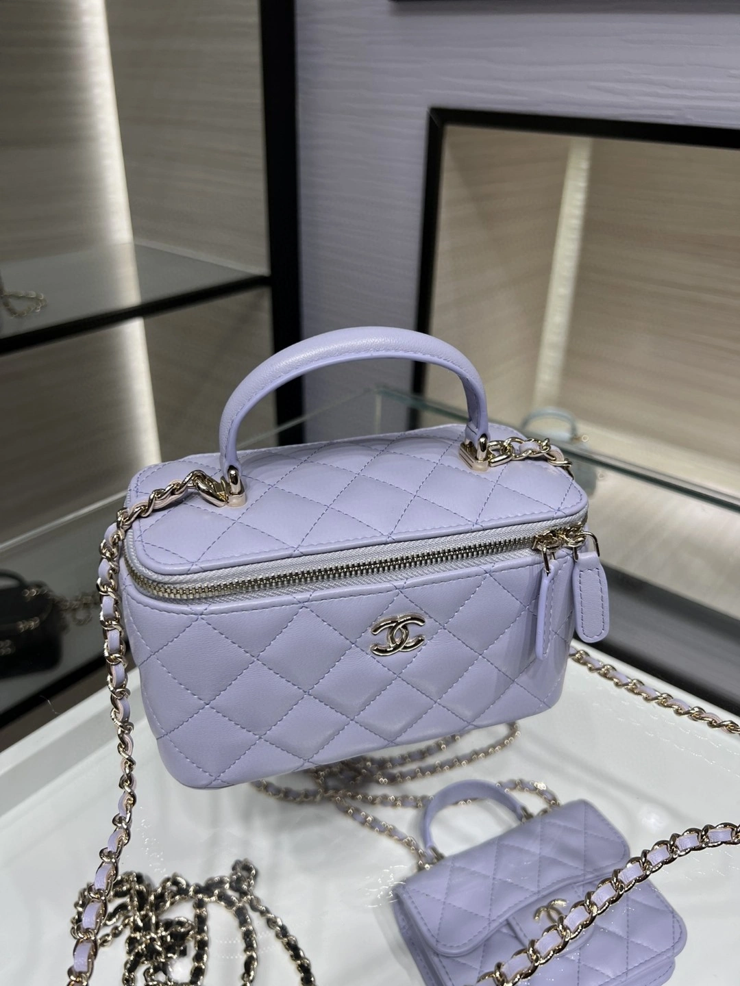 MOMO- AP2199 item : B-B307M1849