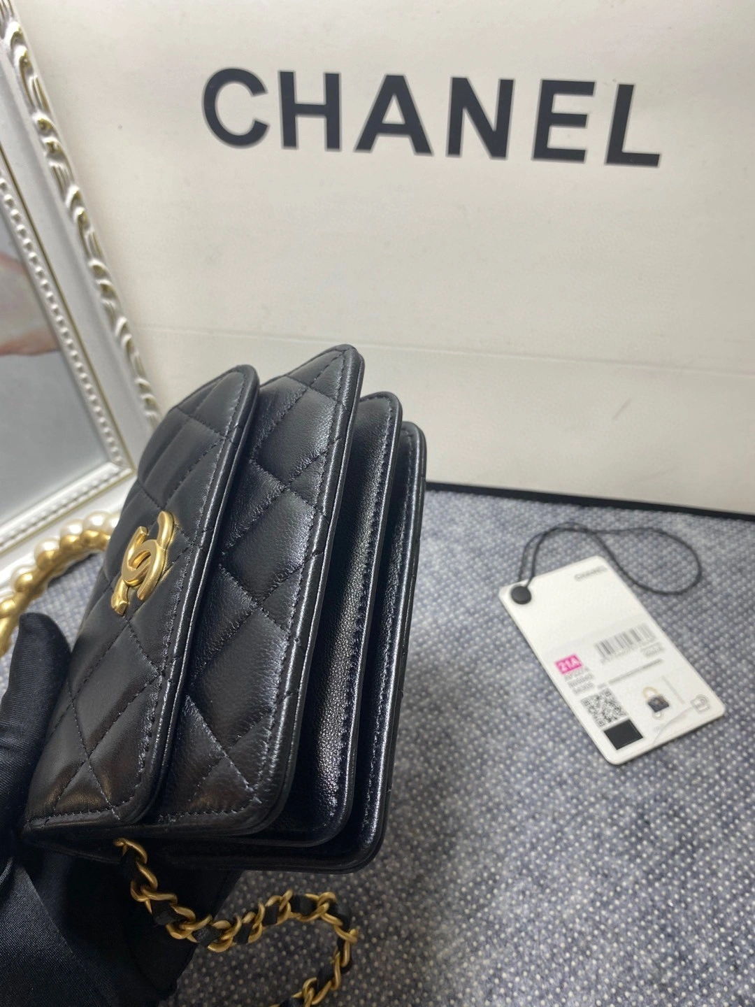 MOMO- AP2274 Lambskin item : B-B00M1841