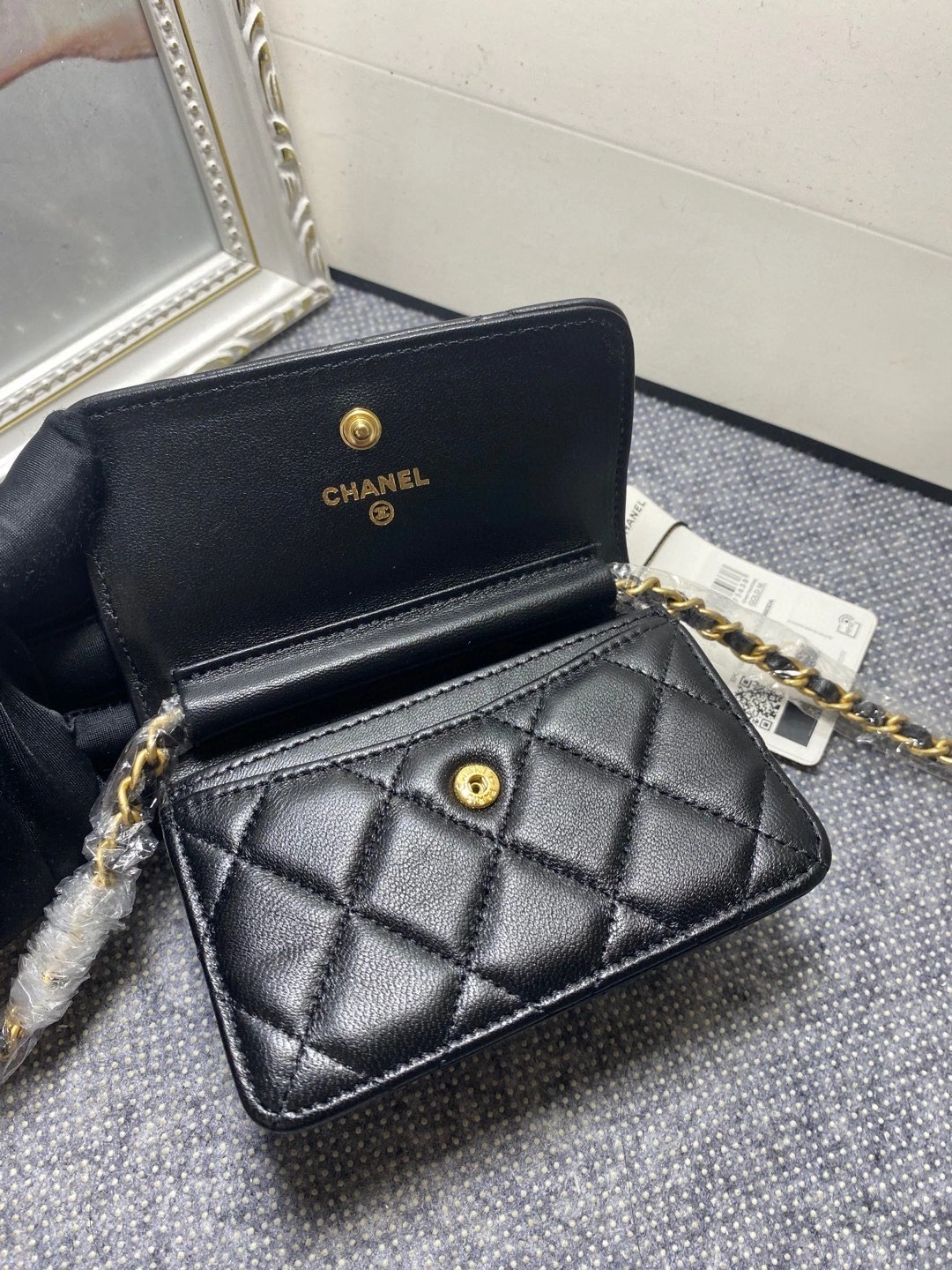 MOMO- AP2274 Lambskin item : B-B00M1841