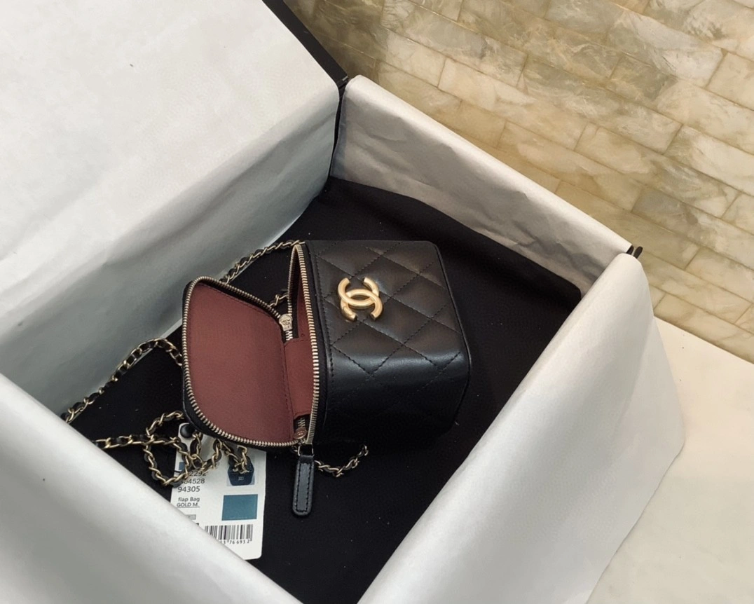 MOMO- AP2292 cowhide item : B-B307M1854