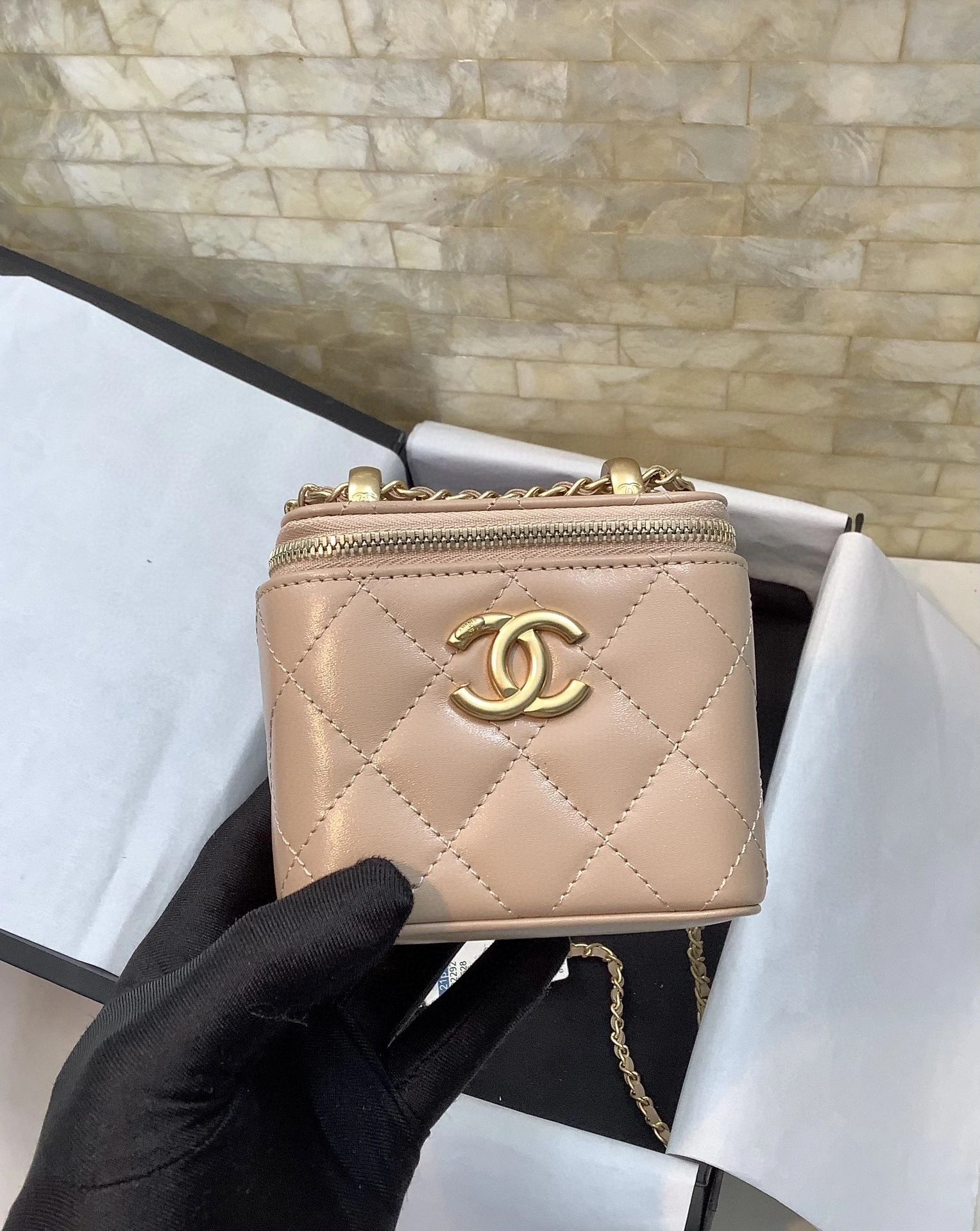 MOMO- AP2292 cowhide item : B-B307M1907