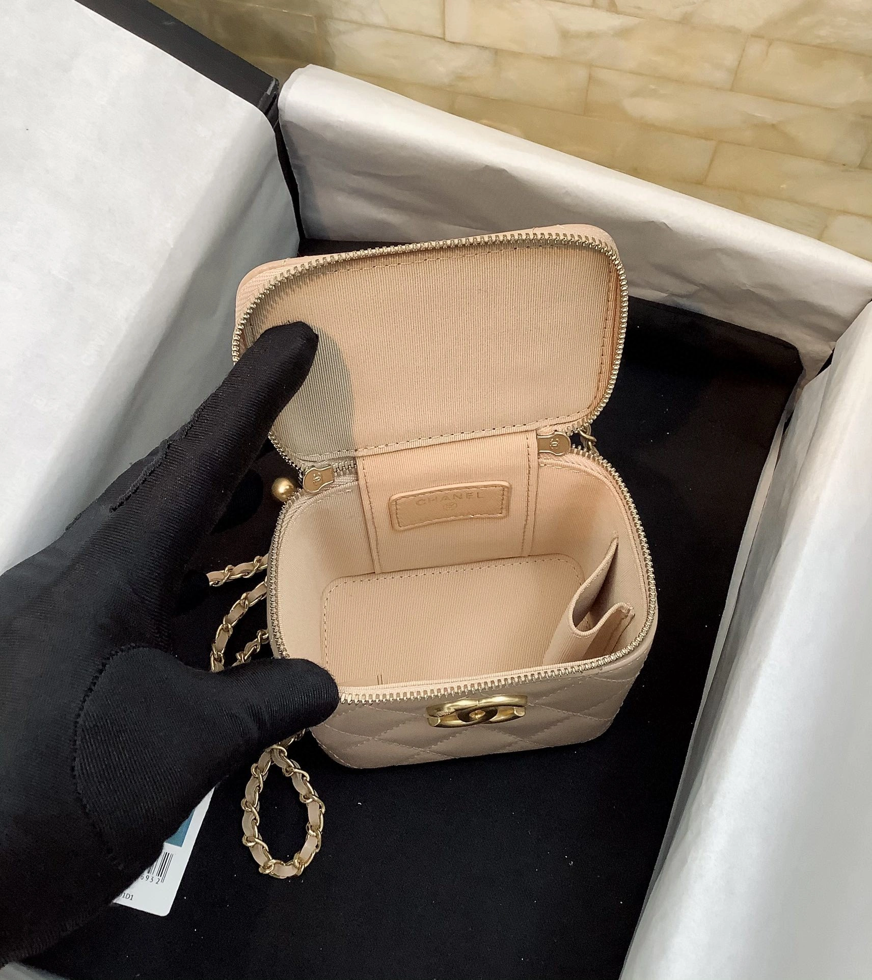 MOMO- AP2292 cowhide item : B-B307M1907