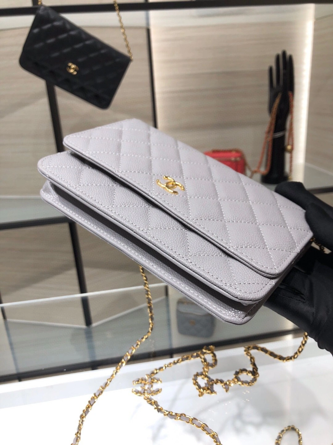 MOMO- AP2298woc Calfskin item : B-B00M2515