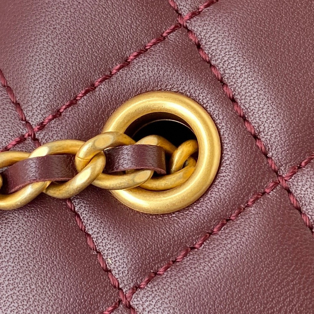 MOMO- AP2303 sheephide item : B-B370M1816