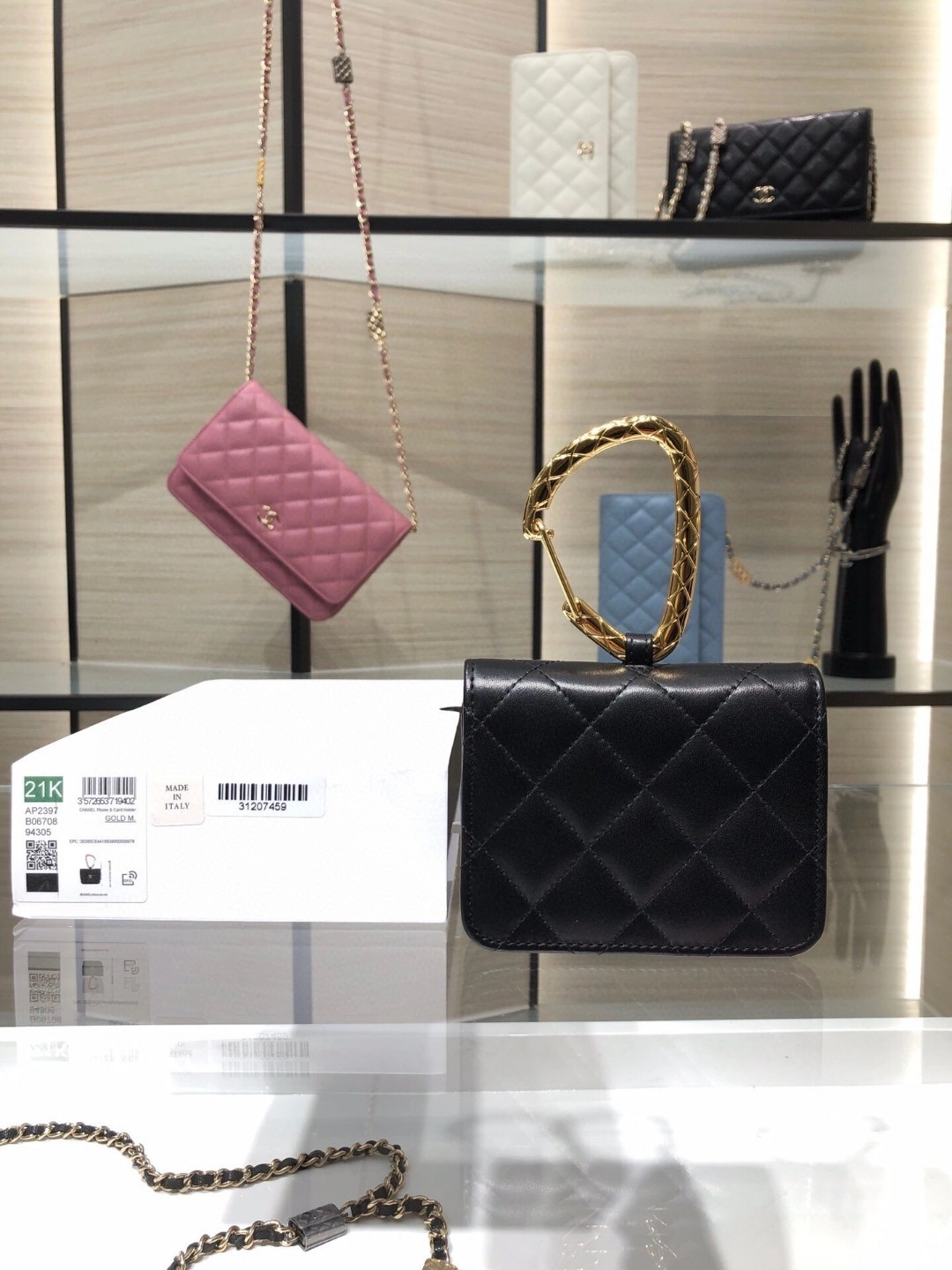 MOMO- AP2397 Lambskin item : B-B00M1601