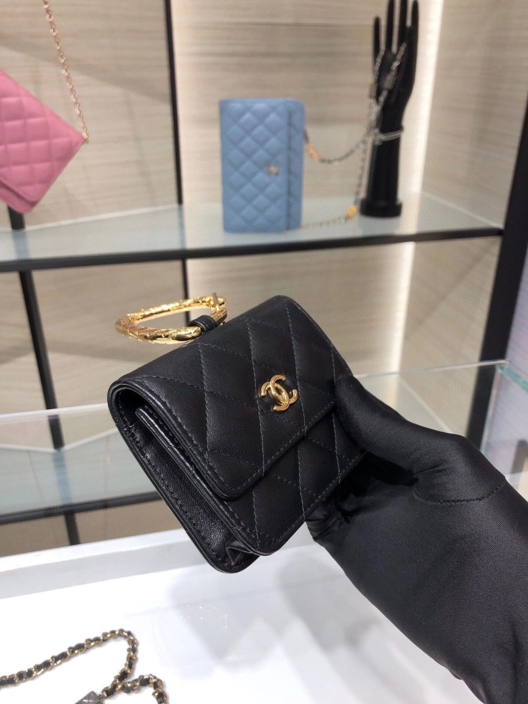 MOMO- AP2397 Lambskin item : B-B00M1601
