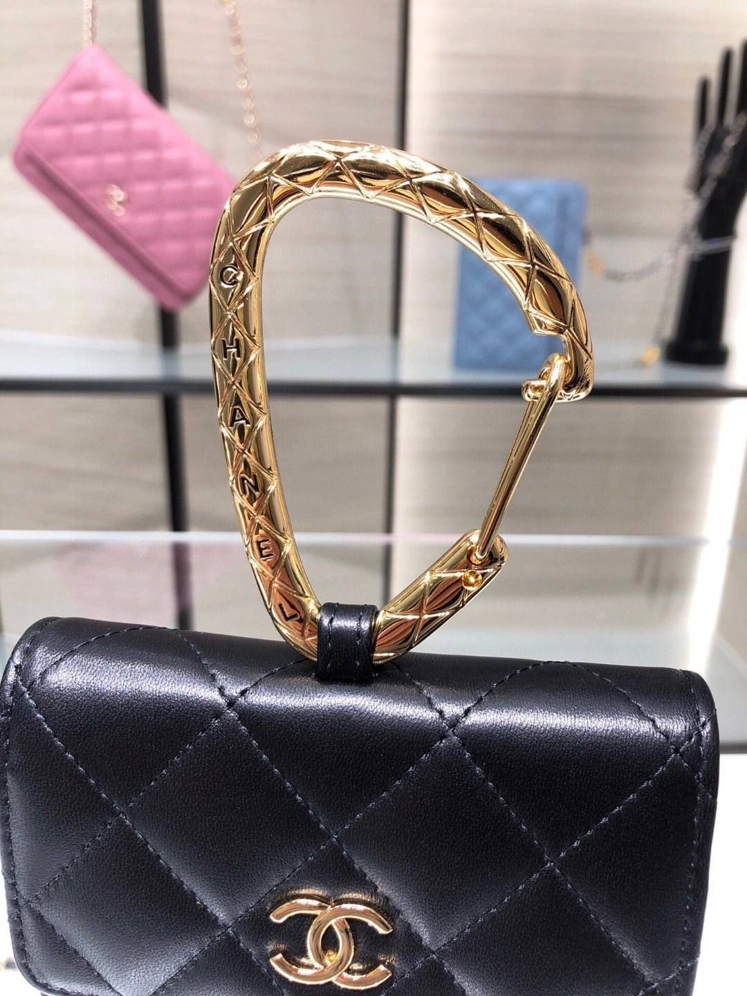 MOMO- AP2397 Lambskin item : B-B00M1601