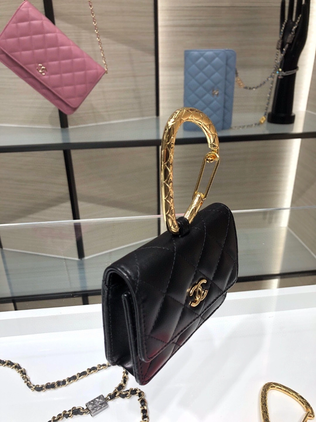 MOMO- AP2397 Lambskin item : B-B00M1601