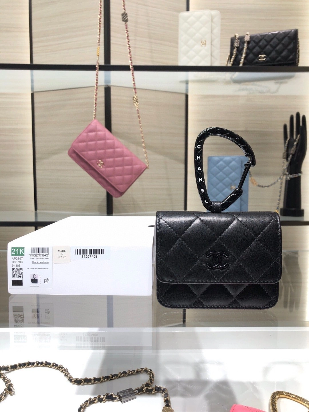 MOMO- AP2397 Lambskin item : B-B00M1602