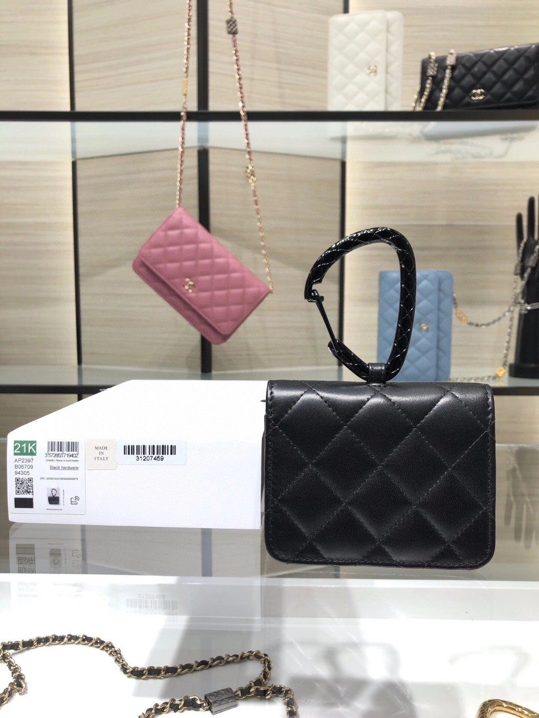 MOMO- AP2397 Lambskin item : B-B00M1602