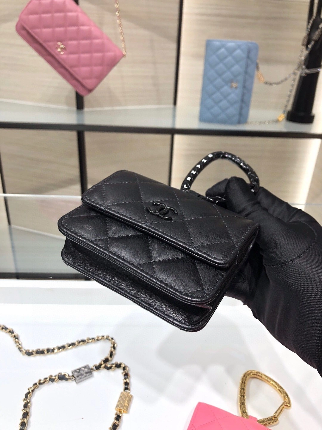 MOMO- AP2397 Lambskin item : B-B00M1602