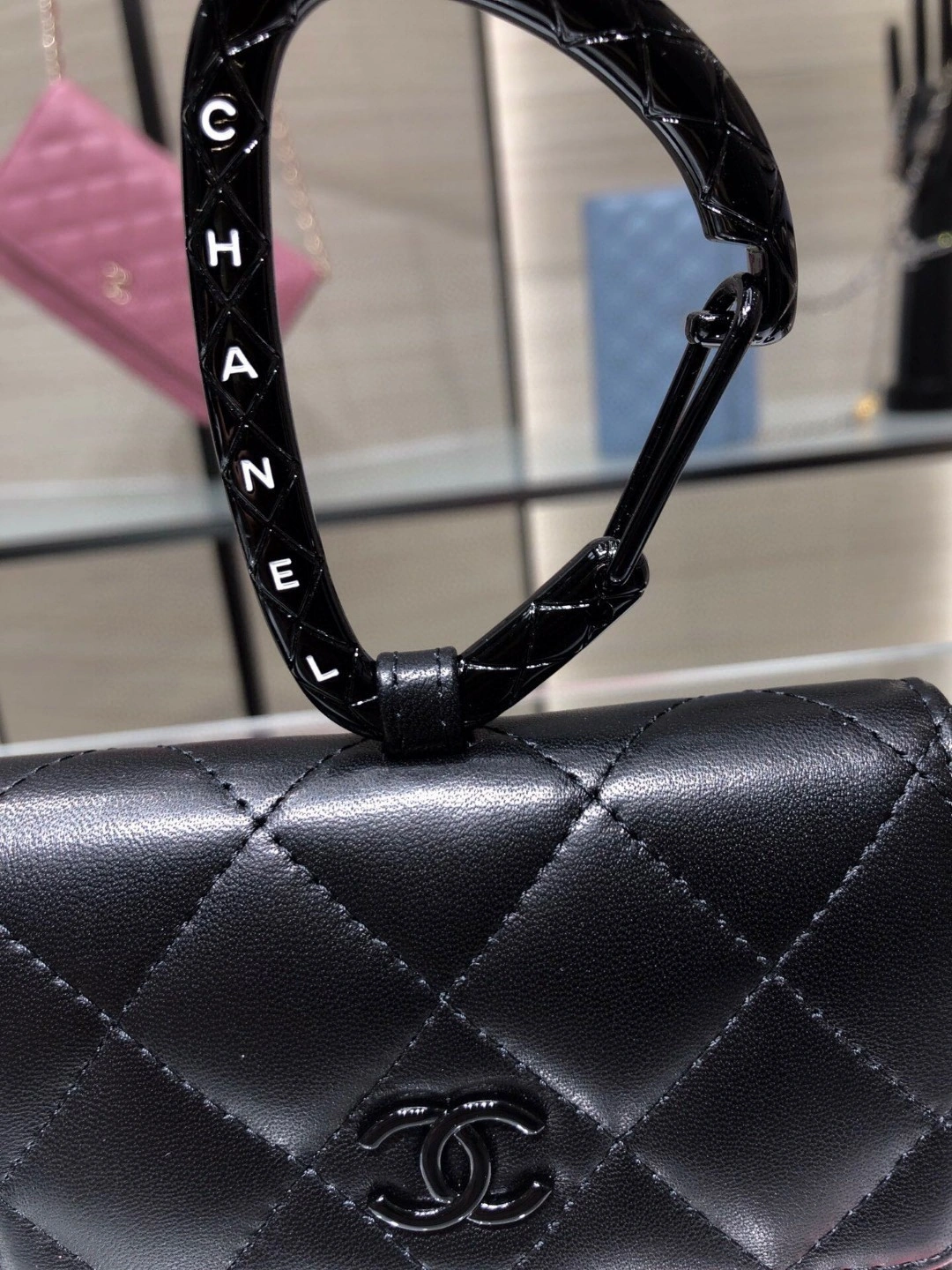 MOMO- AP2397 Lambskin item : B-B00M1602