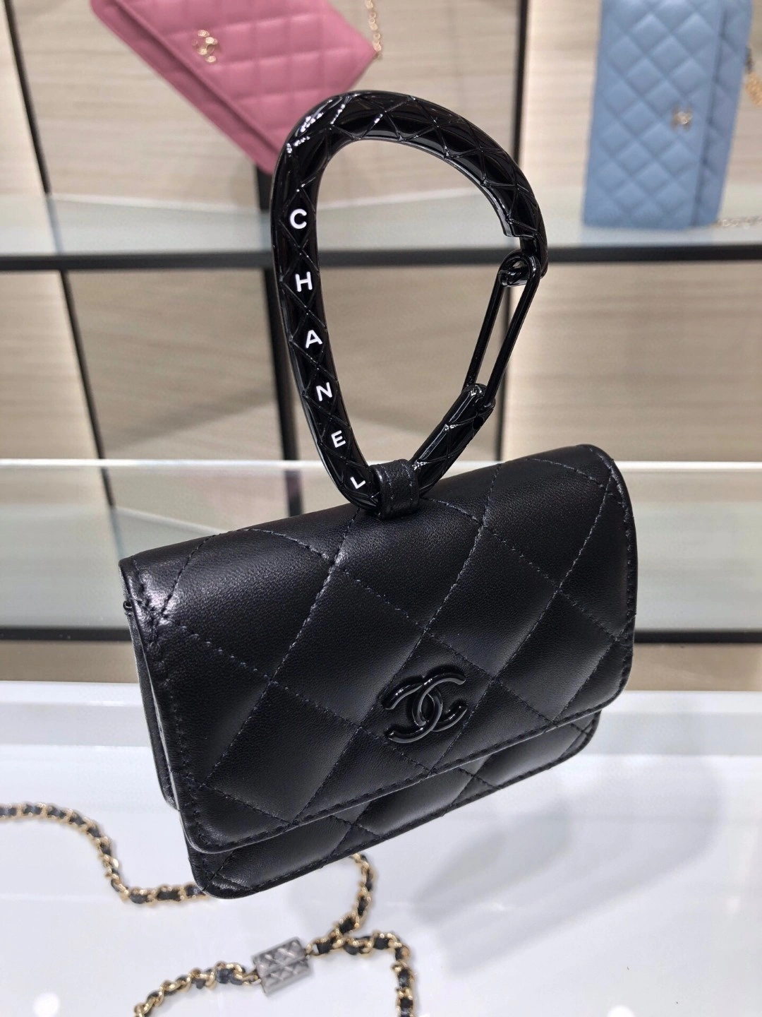 MOMO- AP2397 Lambskin item : B-B00M1602
