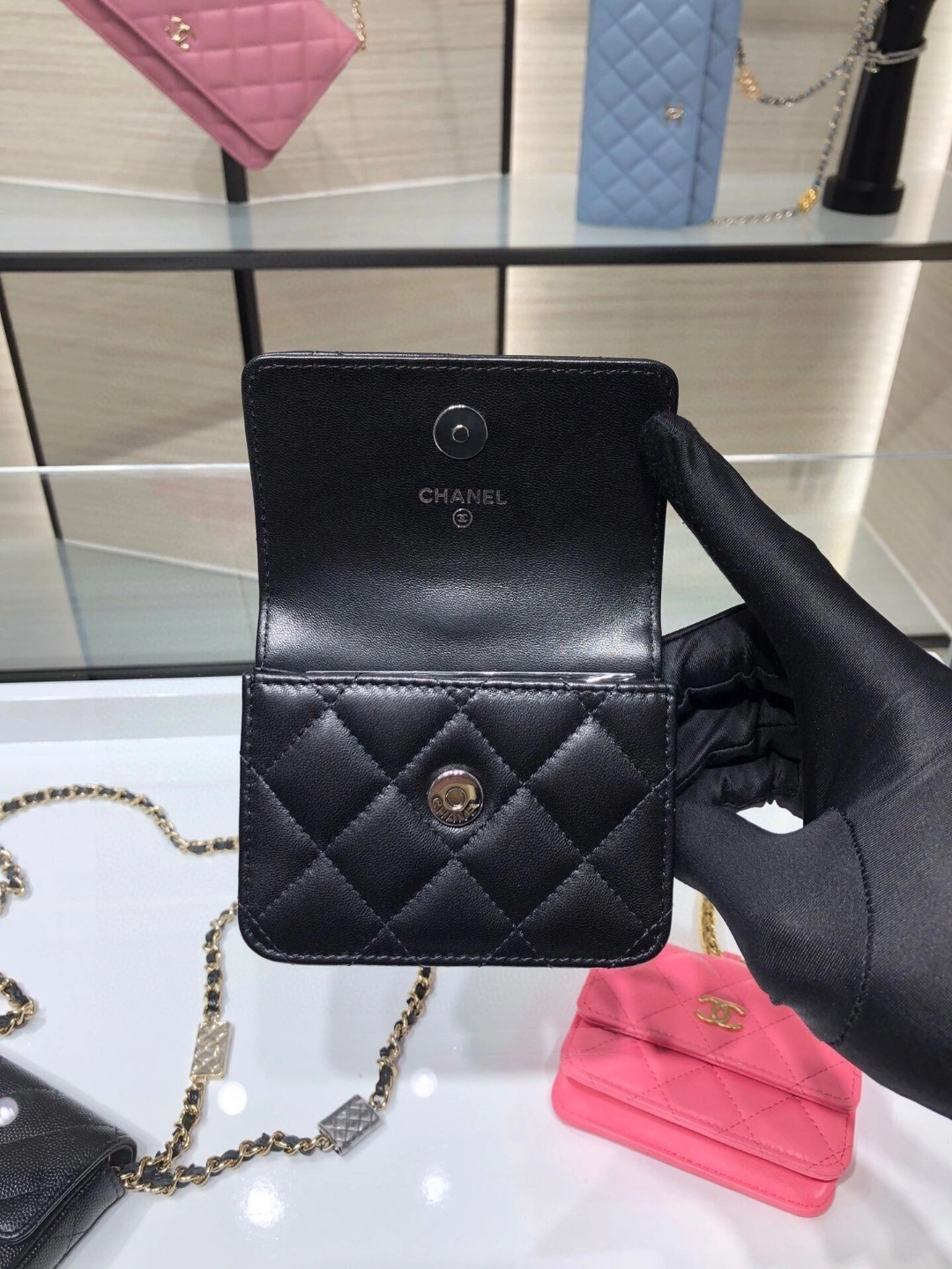 MOMO- AP2397 Lambskin item : B-B00M1602