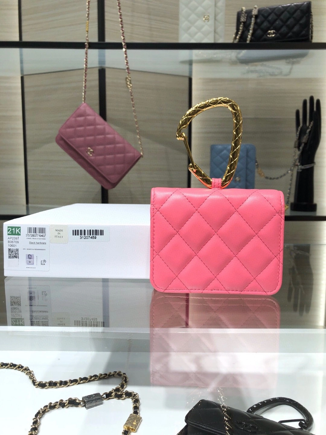 MOMO- AP2397 Lambskin item : B-B00M1645