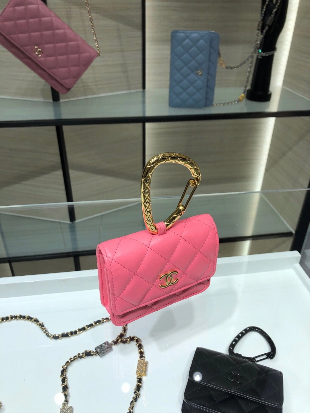 MOMO- AP2397 Lambskin item : B-B00M1645
