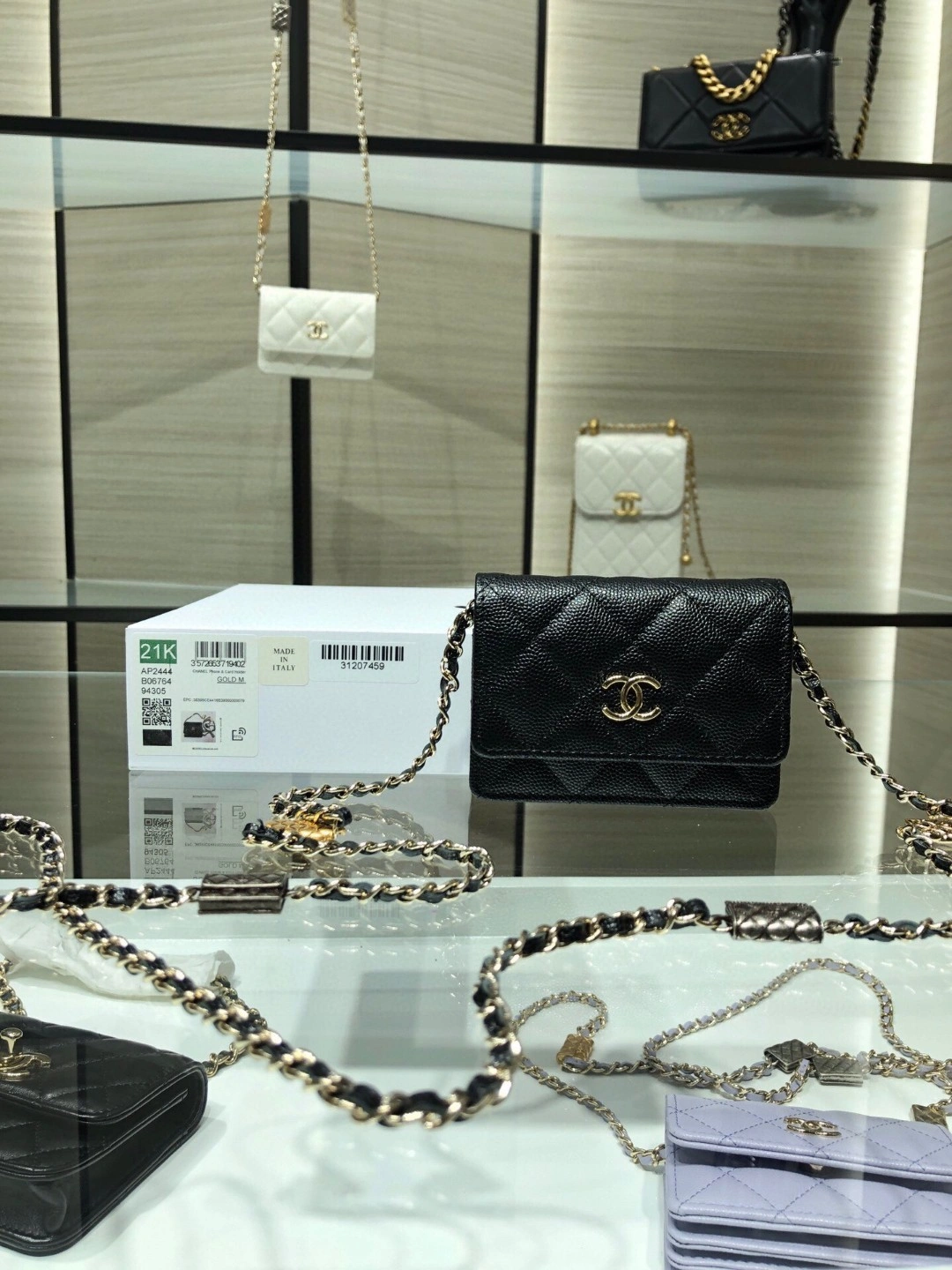 MOMO- AP2444 coco item : B-B00M1801